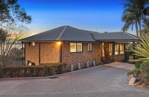 Mount Pleasant House | Waterside bliss for families in Central coast