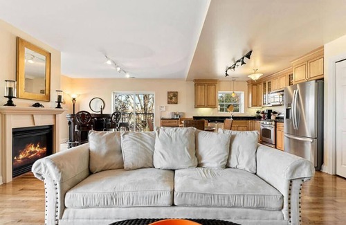New Buffalo Condo | Waterside Condo with private pool and close to everything | Beachside Getaway