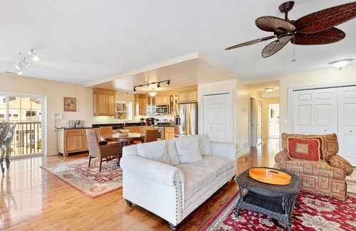 New Buffalo Condo | Waterside Condo with private pool and close to everything | Beachside Getaway