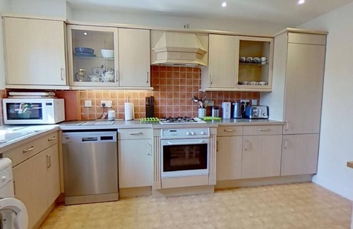 New Forest District House | Waterside House with Sea views in Hythe