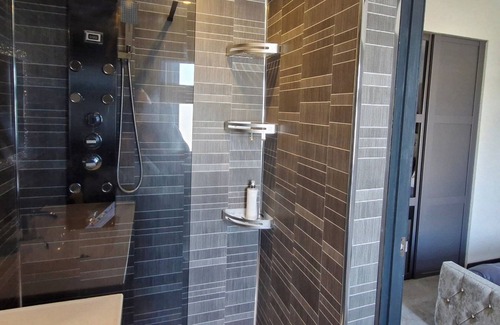 Mablethorpe Cabin | Waterside Lodge - Dog Friendly, Sutton on Sea