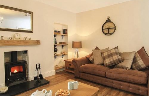 Menai Bridge House | Waterside - Luxury Menai Bridge Holiday Home - 4 Bed 4 Bath