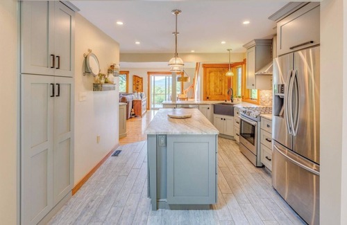 Thornton House | Waterville Wonderland - Entire home in Thornton, New Hampshire