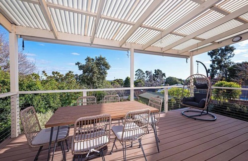 Wattle Park House | Wattle Park Charm 2BR Home - Minutes from the city - Wifi - Balcony