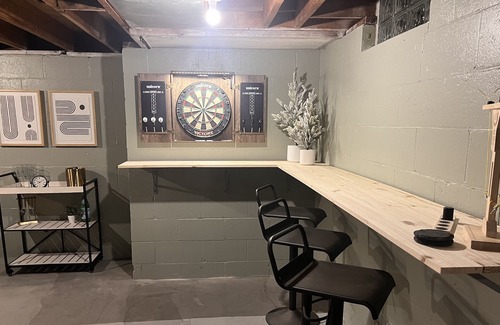 Waukazoo Woods House | Waukazoo Woods Getaway- On Bike Path that leads to Holland State Park!