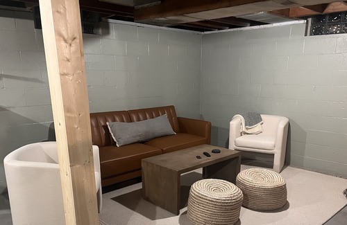 Waukazoo Woods House | Waukazoo Woods Getaway- On Bike Path that leads to Holland State Park!