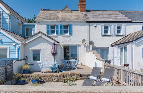 Sandgate House | Wave Cottage by Bloom Stays