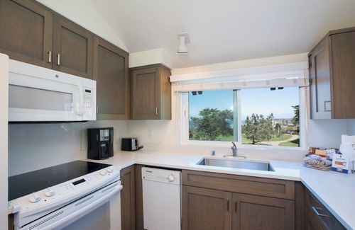 Del Mar Condo | Wave Crest Resort