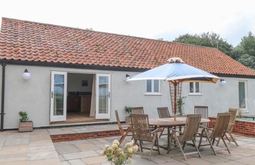 Burgh Castle House | Waveney View Cottage