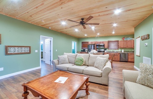 Waverly Cabin | Waverly Cabin, Close to Kentucky Lake Access!