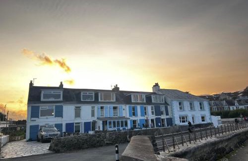 Portmellon Apartment | Waves End