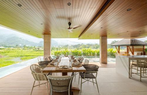 Los Banos Villa | Wayan House with Hotspring Pool