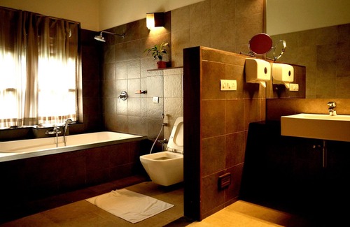 Manjoora Hotel | Wayanad Silverwoods Forest Resort & Spa