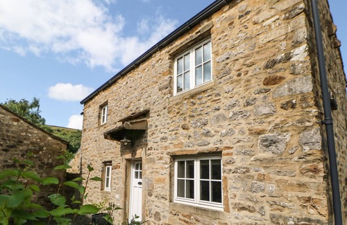 Starbotton Cottage | WAYSIDE COTTAGE, family friendly, with open fire in Starbotton