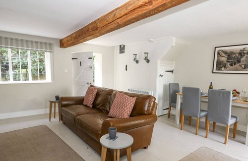 Beaminster Cottage | WAYSIDE, pet friendly, character holiday cottage in Beaminster
