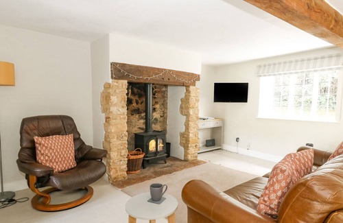 Beaminster Cottage | WAYSIDE, pet friendly, character holiday cottage in Beaminster