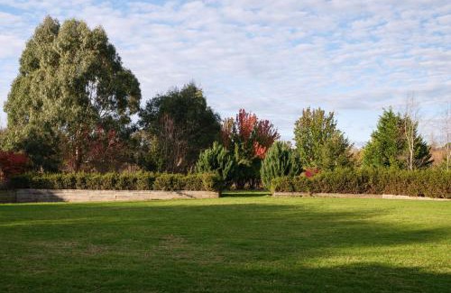 Glenquarry House | Wayside Zenhill Retreat Bowral Event & Farm