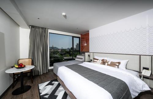 Bang Phlat Hotel | WE HOTEL RIVERFRONT
