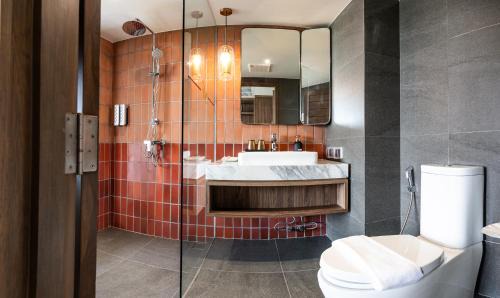 Bang Phlat Hotel | WE HOTEL RIVERFRONT