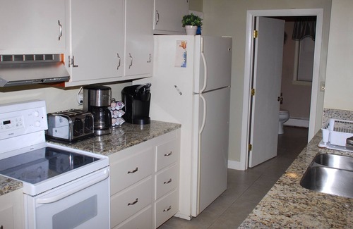North Conway Ski Chalet | We're following every guideline for disinfecting our units. Walk to the VILLAGE!