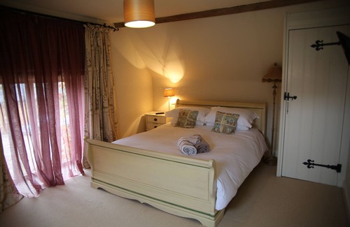 Wimborne Saint Giles Cottage | Weavers Cottage: A Rural Idyll In The Cranborne Chase Area Of Outstanding Natura