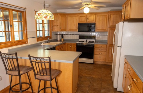 Hackensack House | Webb Lake, Hackensack, Northern MN - 3 Bedroom, Sleeps 8 - Cabin #7 Blue Water