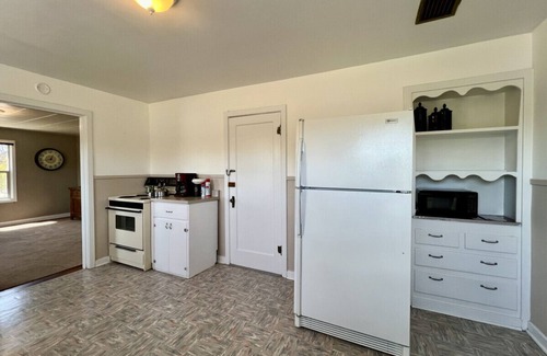 Baker City Apartment | Weber Building #3 Near Park & River! Anthony Lakes 10% off!