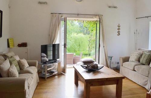 Knutsford House | Wee Bridge Farm Cottage