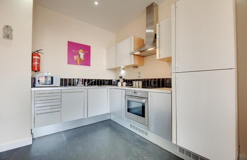 Newcastle-upon-Tyne Apartment | Week2Week Newcastle Fabulous 1BR CIty Centre Flat