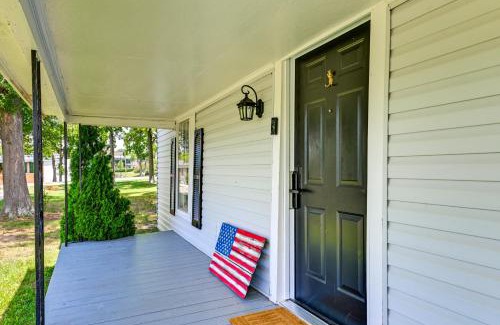 Cornelius House | Weekend Getaway in Cornelius Walk to Dining!