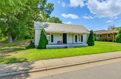 Cornelius House | Weekend Getaway in Cornelius Walk to Dining!