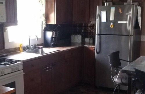 Misquamicut Cottage | Weekly rental July,Aug, weekends June,Sept. Crated Dogs w a fee