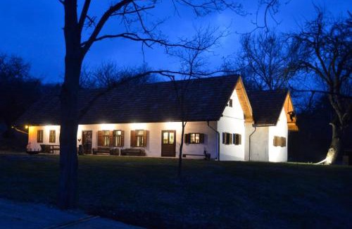 Heiligenbrunn Bed & Breakfast | Weinek's Weinlodge