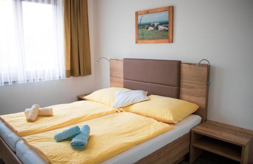 Podersdorf am See House | Weingut & Gästehaus Dombi Weiss