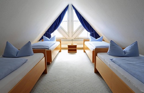 Muhlbach House | Weinstube Schwalbennest