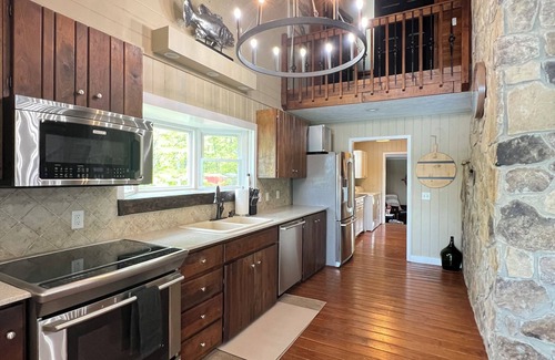 Leesburg House | Weiss Lake Front Sleeps 17 with UTV and Pon-Toon Boat for the Sunset Views!