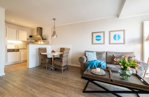 Busum Apartment | Weisse Villa - Apartment für 2 Personen am Hafen von Büsum
