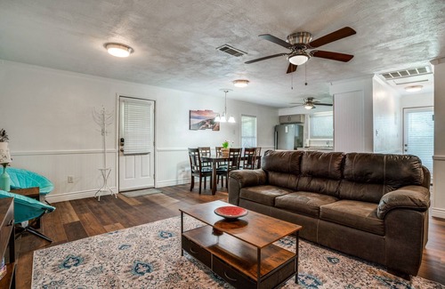 Pottsboro House | Welcome Extended Stays Lake Getaway: Cozy Retreat with Fire Pit, Games & Marinas, Choctaw Casino!