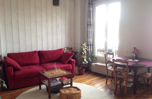 Les Lilas Condo | Welcome Home! Cozy, bright, parkside