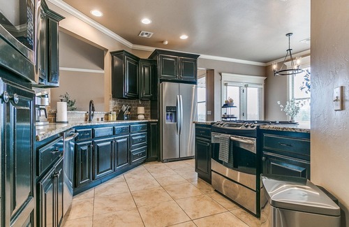 Norman House | Welcome Home to Comfort and Convenience in Norman!