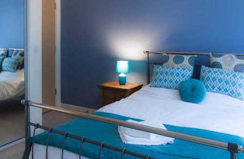 Long Eaton Apartment | Welcome Home with this Outstanding & Open 2Bed Apt