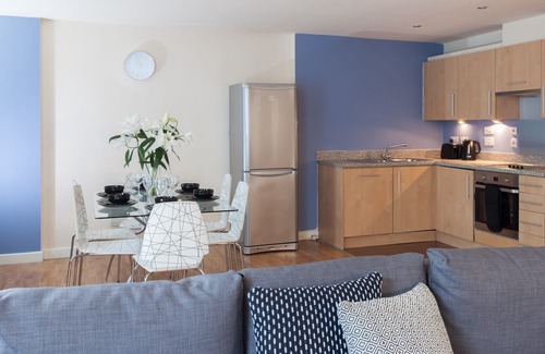 Long Eaton Apartment | Welcome Home with this Outstanding & Open 2Bed Apt