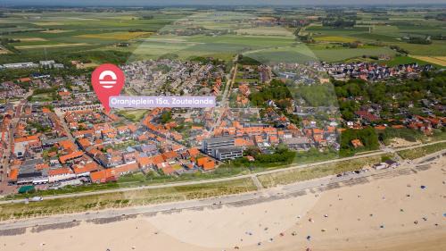 Zoutelande House | Welcome in - Vakantiehuis 300m van het strand, huisdiervriendelijk en omheinde tuin