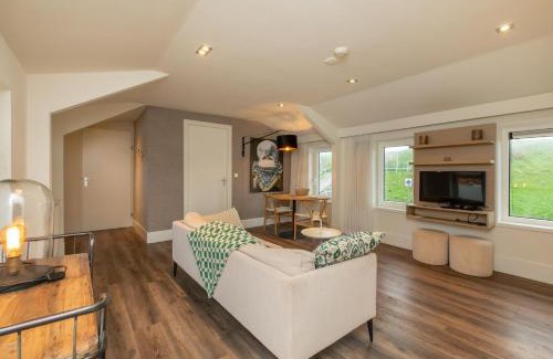 Municipality of Veere Resort | Welcome in - Vakantiewoningen in het centrum met balkon - Langstraat 5 Zoutelande