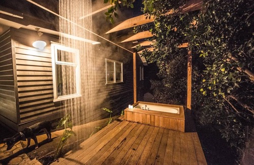 Warburton House | Welcome on Wellington, your 3 bedroom getaway with stunning mountain views.