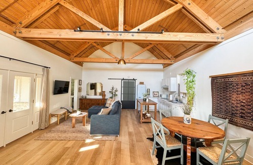 Santa Ynez Cottage | Welcome to a Unique Getaway – THE COTTAGE @ The Big Pond Ranch & Vineyards