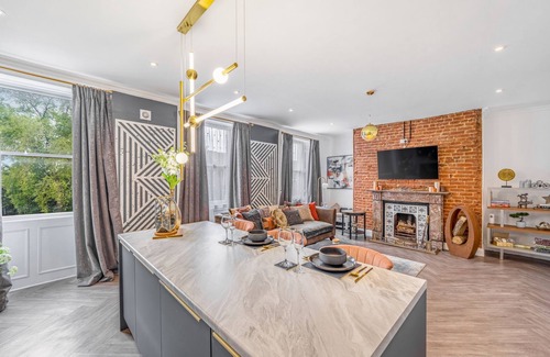 Boston Apartment | Welcome to Apartment 4