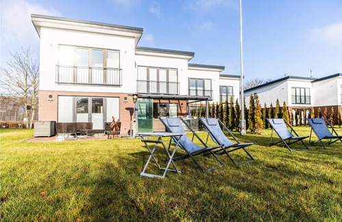 Damp House | Welcome to Baltic Village by the sea!