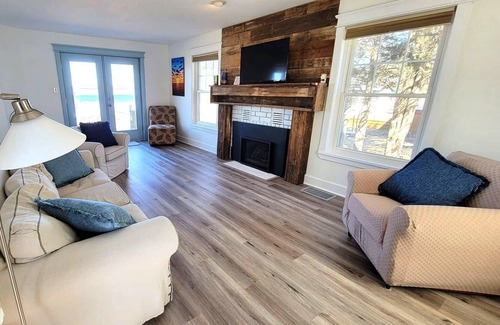 Cressy House | Welcome to Blue County House!