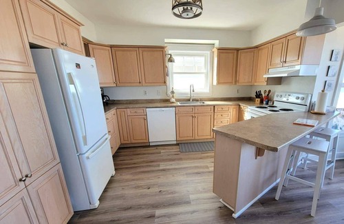 Cressy House | Welcome to Blue County House!